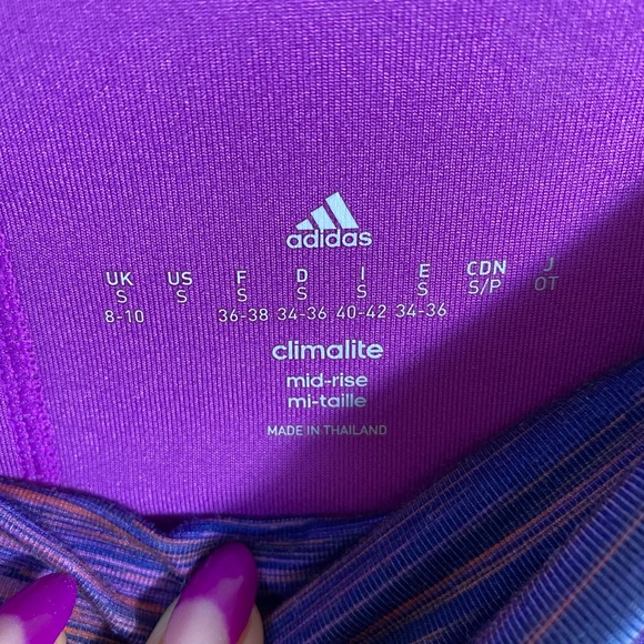 Adidas Climalite mid-rise Capri length workout leggings purple and pink small - Picture 4 of 4